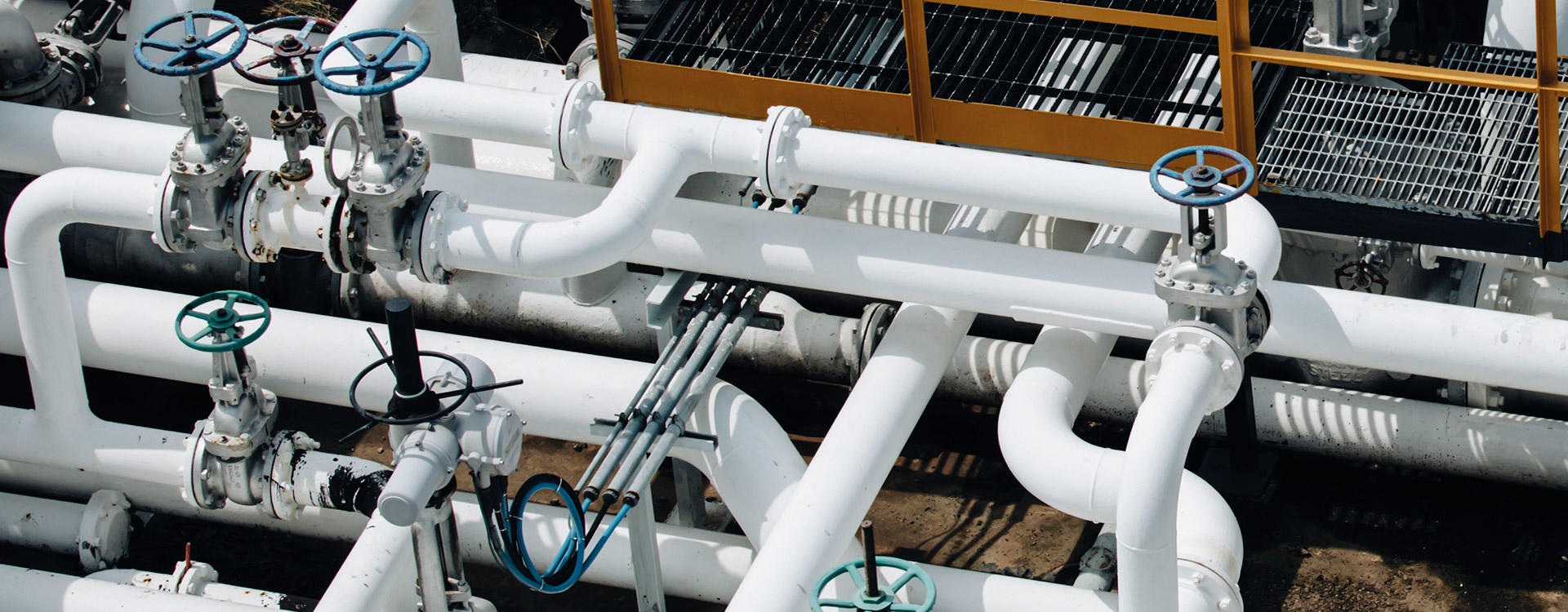 ferretería, industria, accesorios en acero carbón para tuberia, accesorios en acero carbón para sistemas de tuberia industrial, codos, tee, semicodos, reducciones concéntricas, reducciones excéntricas, reducciones bushing, uniones universales, tapones macho, tapones hembra, adaptadores, couplings, stub ends